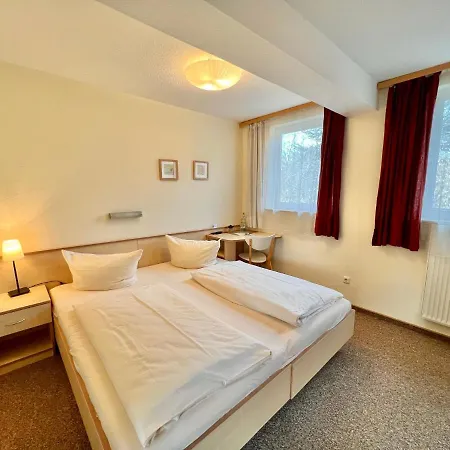 Gaestehaus Suedheide 3*